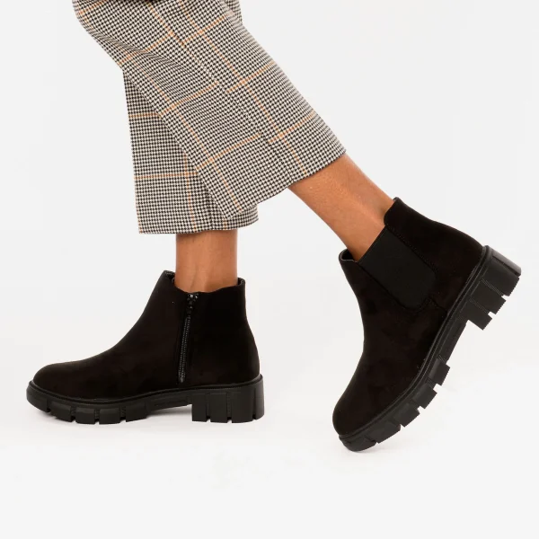 Ambellis Chelsea Boots 8