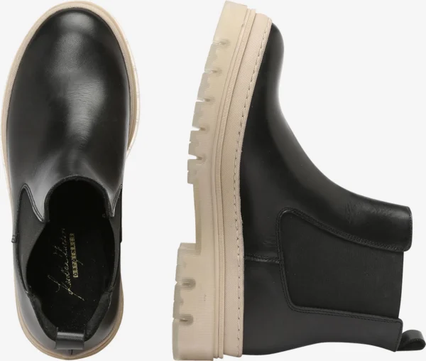 Karolina Kurkova Originals Chelsea Boots ‘Carla’ 3