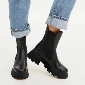 Karolina Kurkova Originals Chelsea Boots ‘Avena’ 21