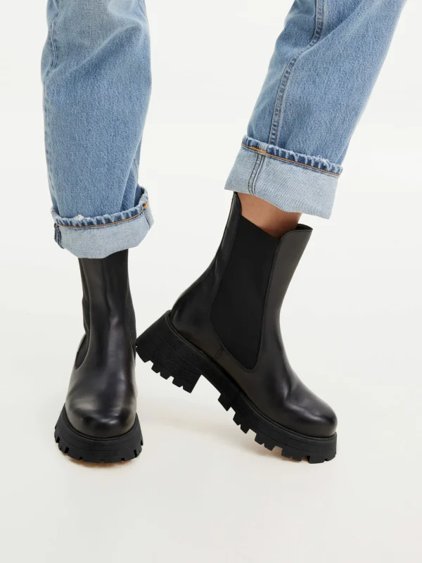 Karolina Kurkova Originals Chelsea Boots ‘Avena’ 8