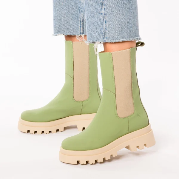 JOLANA & FENENA Chelsea Boots 6