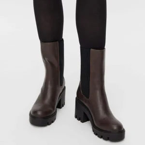 Bianco Chelsea Boots 14