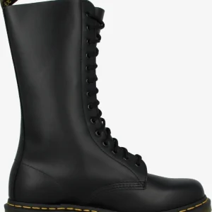 Dr. Martens Boots 13