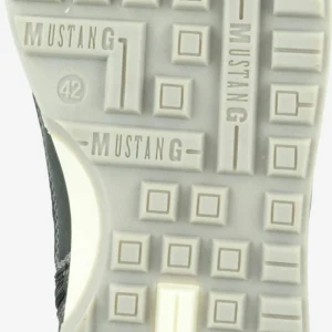MUSTANG Boots 9