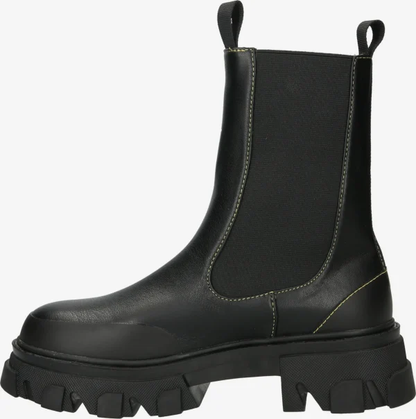 Public Desire Chelsea Boots 3