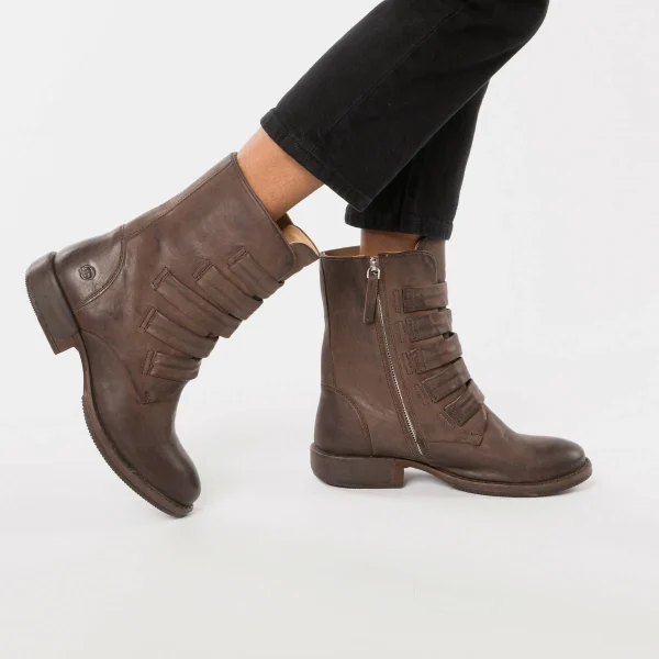 JOLANA & FENENA Boots 8